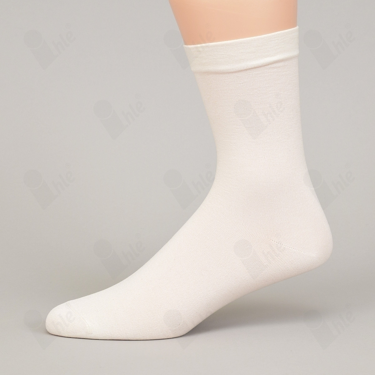 Damensöckchen extra fein
Umhängerand, ohne Gummi, gekettelt
Größe: 39-42
Farbe: natur
(PAAR)