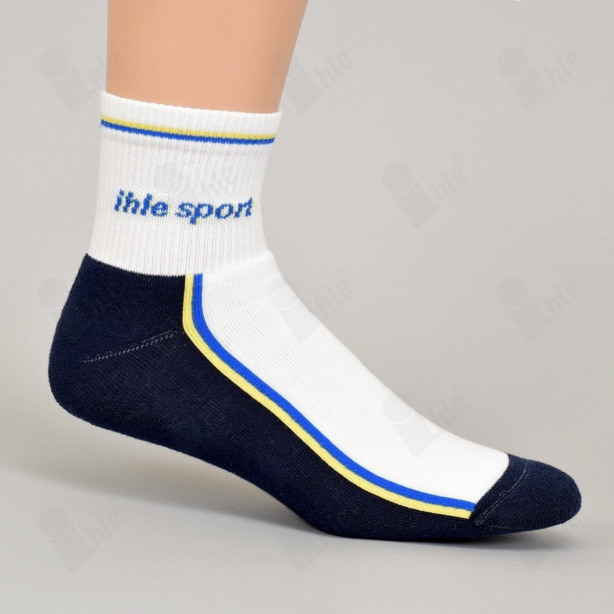 Sportsocke Ihle halb plüsch

Größe: 35-38
Farbe: weiß
(PAAR)