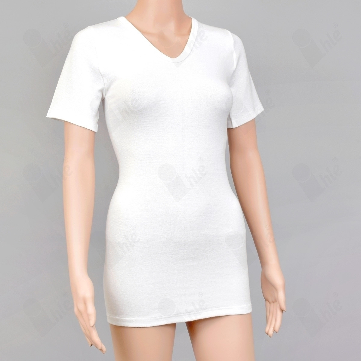 T-Shirt extra lang für Korsett-Träger
mit Arm, runder V-Ausschnitt
Größe: 116
Farbe: weiß
(STÜCK)