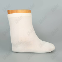 Diabetikersocke fein, extra weit
ohne Gummi, gekettelt, bis 60 cm Umfang
Größe: 47-50
Farbe: natur
(PAAR)